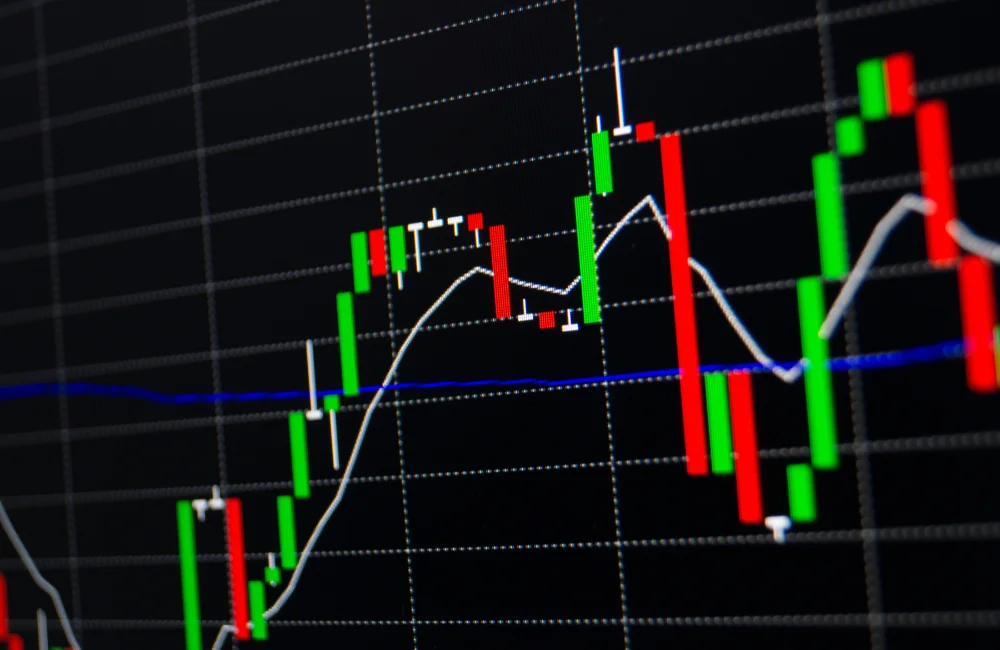 แท่งเทียนกลับตัวคืออะไร จังหวะซื้อขายที่นักเทรดต้องรู้